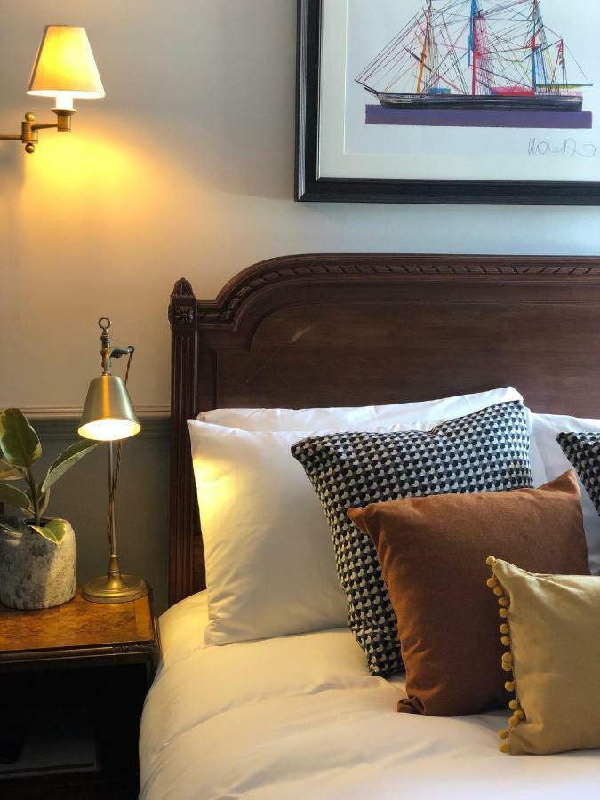 Admiral Hardy Hotel ลอนดอน ภายนอก รูปภาพ